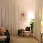 Center Lovely Apartament *